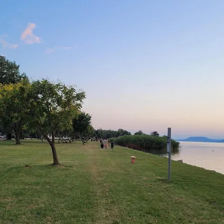 Szemes Balaton Villa Balatonszárszó