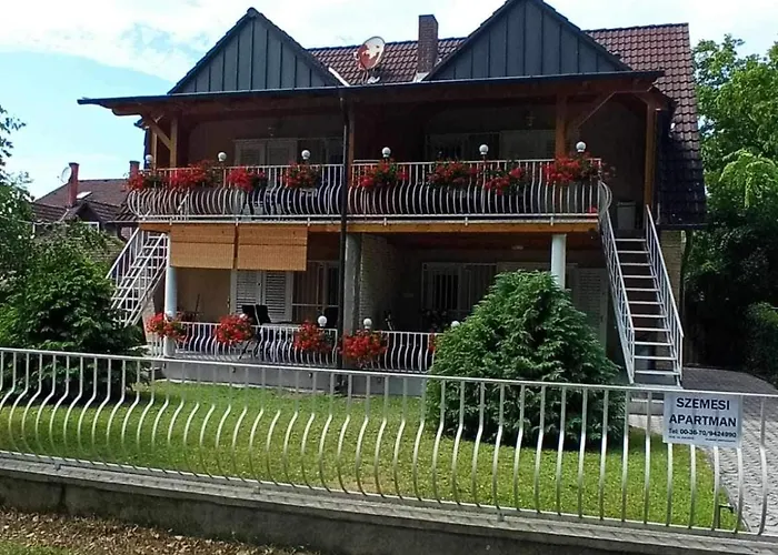 Szemes Balaton Villa *