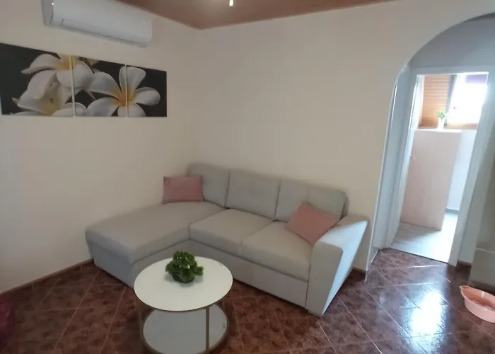 Villa Szemes Balaton Balatonszárszó